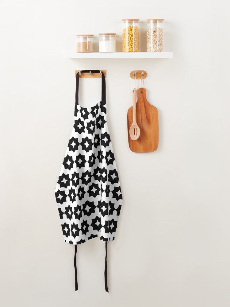 Apron-Black and White Graphic Print